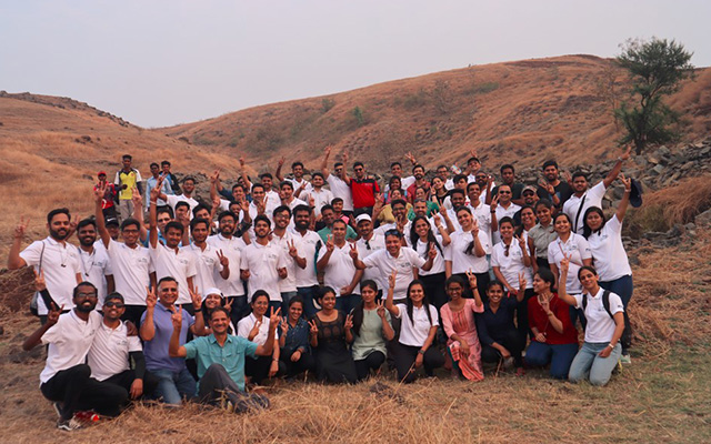 Plantation Drive With 14Trees — photograph 12