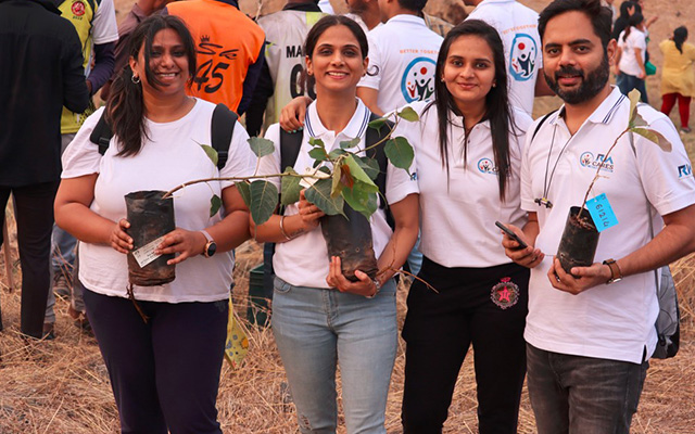 Plantation Drive With 14Trees — photograph 13